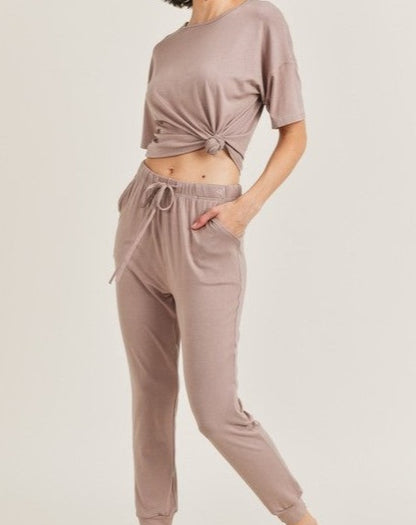 DROP SHOULDER T-SHIRT & JOGGER LOUNGE SET